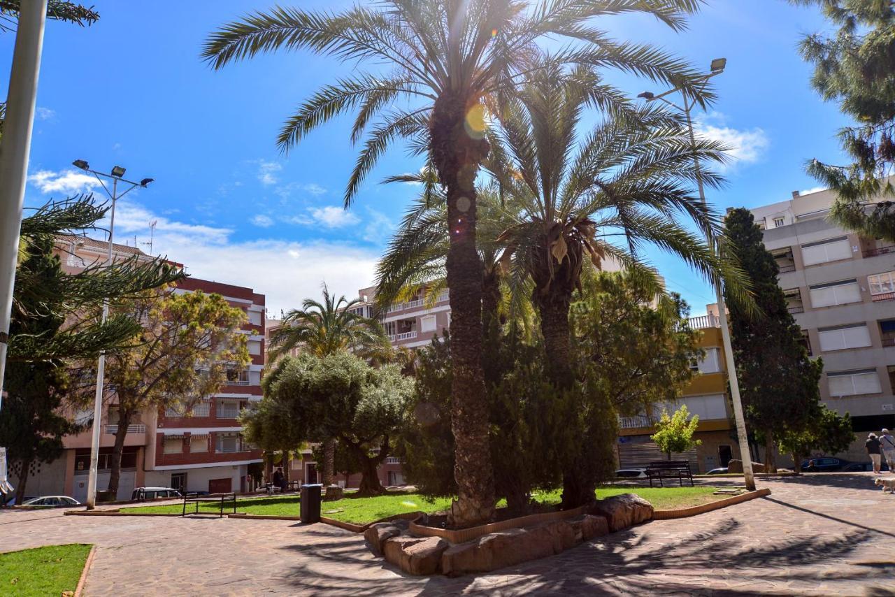 Holiday Studio Jardin Playa Torrevieja Ngoại thất bức ảnh