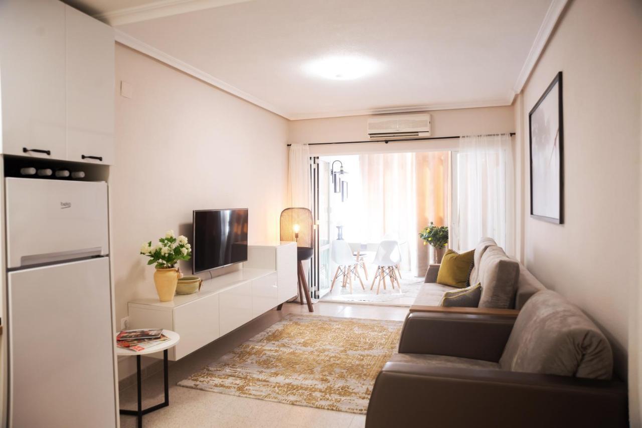 Holiday Studio Jardin Playa Torrevieja Ngoại thất bức ảnh