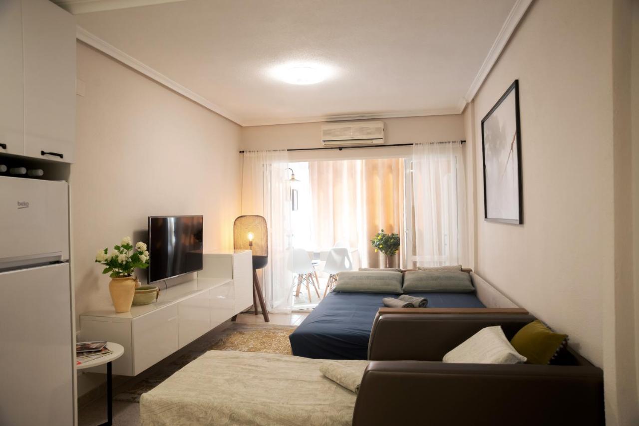 Holiday Studio Jardin Playa Torrevieja Ngoại thất bức ảnh